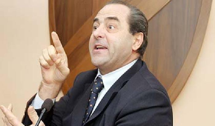 000134-il-leader-dell-idv-antonio-di-pietro Il leader dell'Idv Antonio Di Pietro