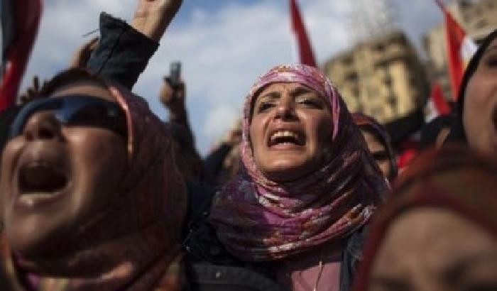 0001EB-NEWS_779 Cairo: scaricabarile sulla pelle delle donne