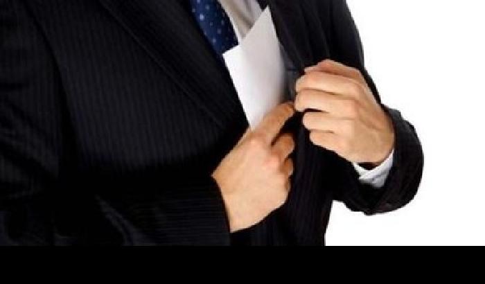 Ventidue persone rinviate a giudizio per corruzione