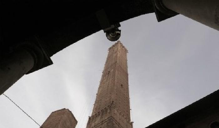 Due Torri connection Bologna, il Sud America e San Marino