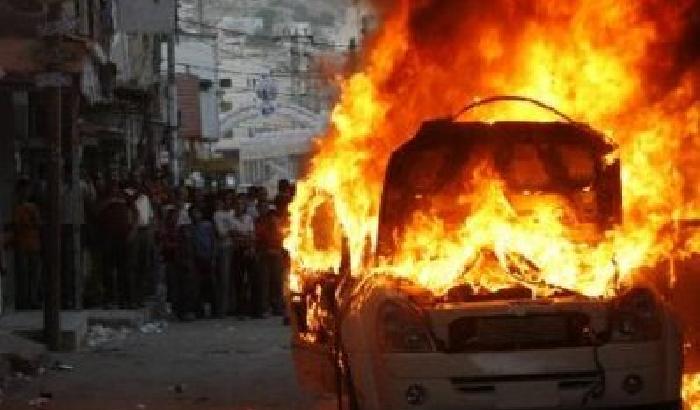 002865-NEWS_20960 Terrorismo in Algeria, bomba uccide un operaio