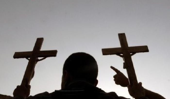 Gli attentati contro i cristiani e l'informazione militante