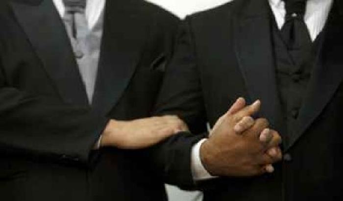 Gay e lesbiche in preghiera in chiesa, a Palermo