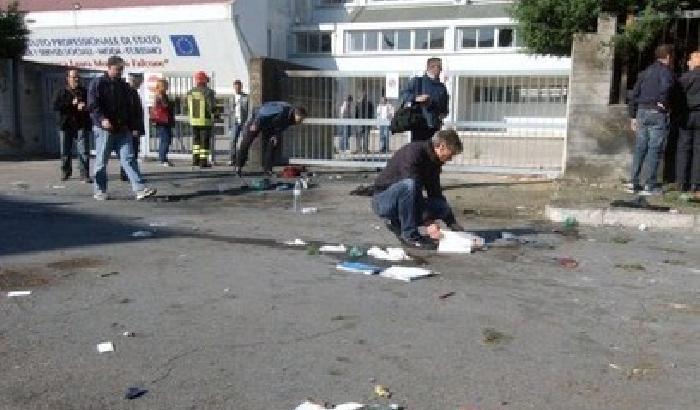 0040A3-NEWS_32676 Sindaco di Brindisi: attentato mafioso? troppe coincidenze