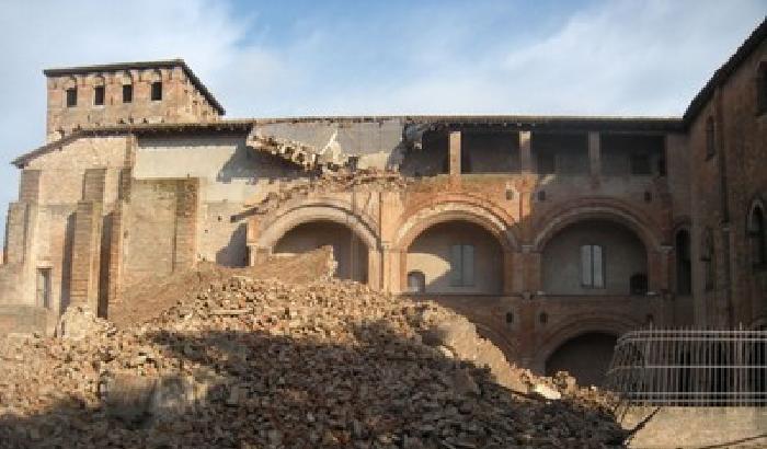 Forte scossa al Nord, tre operai morti