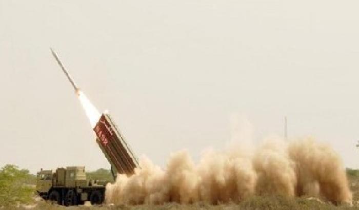 Il Pakistan testa il suo missile nucleare