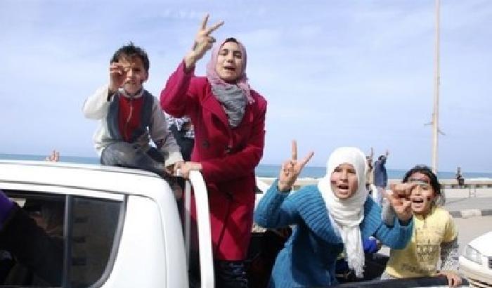 Tripoli nel caos, circondato l'aeroporto