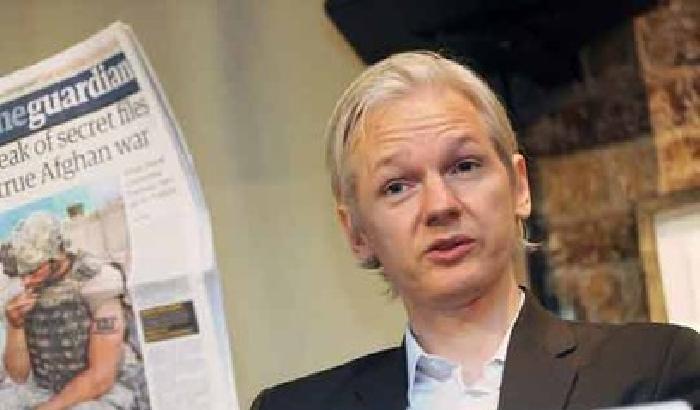 Il caso Assange lacera le femministe