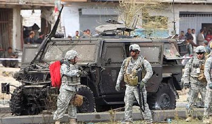 Talebani assaltano hotel vicino Kabul