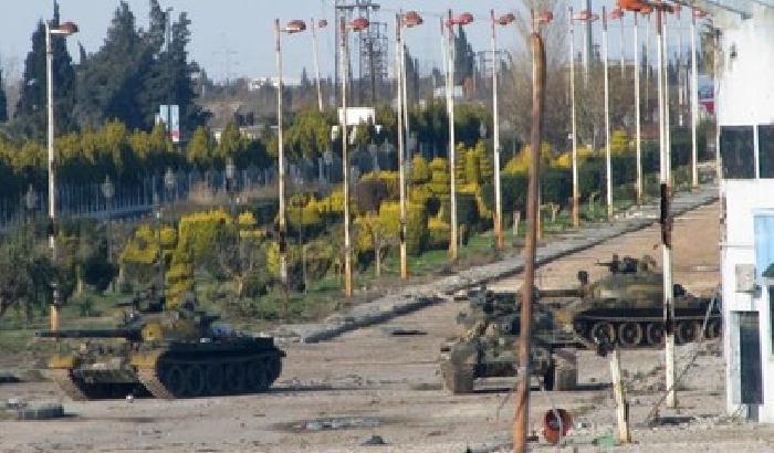 Siria: 170 carri armati verso il confine turco