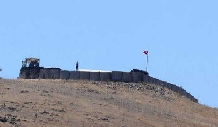 Damasco responsabile dell'incendio sul confine turco-siriano