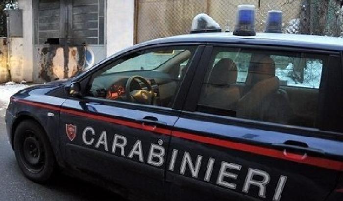 Lo scrive su Facebook e si toglie la vita