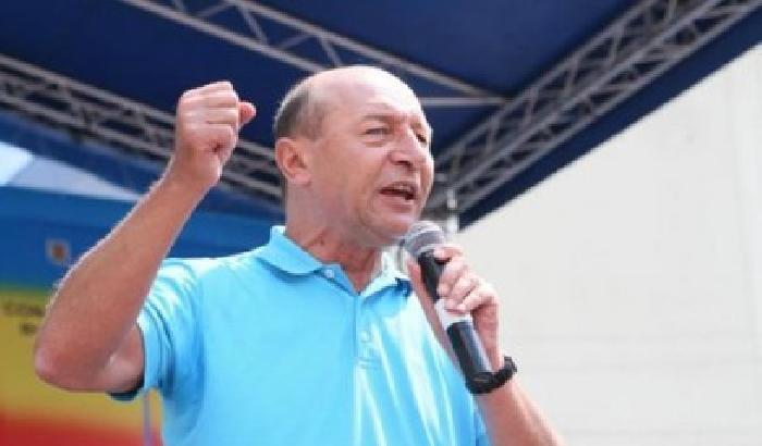 Romania: Basescu resta presidente, referendum fallito