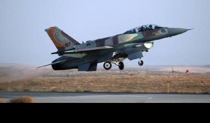 Appello ai piloti, "rifiutate l'attacco all'Iran"