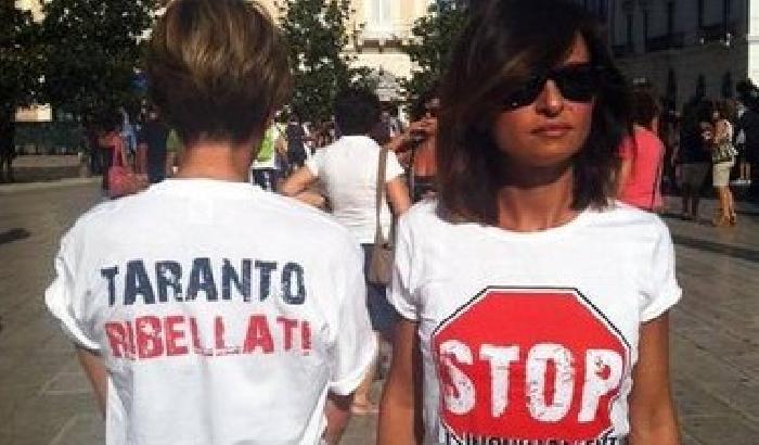 007D08-NEWS_58624 Ilva, cittadini in corteo contro l'inquinamento