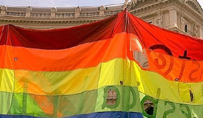 Mosca: linea dura contro i gay