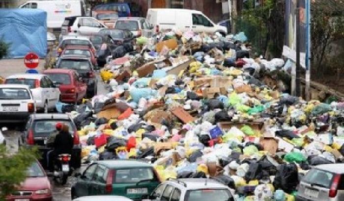 Agrigento, scuole chiuse per l'emergenza rifiuti