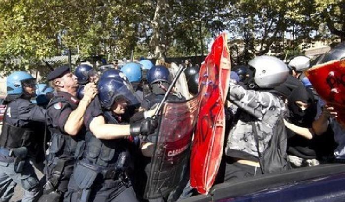 La stanca liturgia dello scontro di piazza