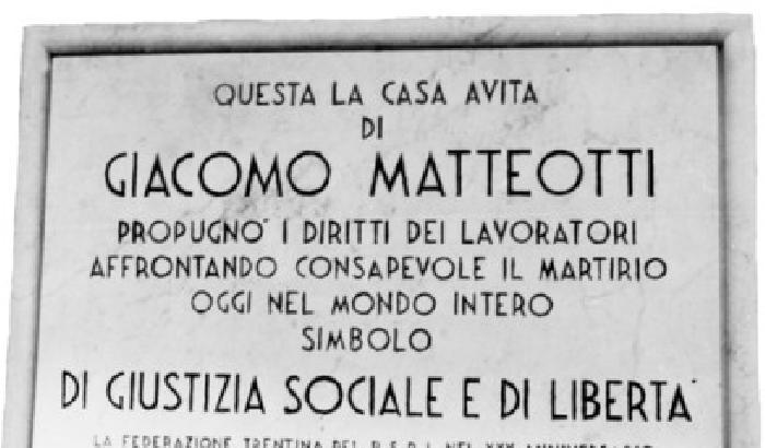 0098E1-NEWS_73965 Il fascismo, Berlusconi e l'Italia che non ha mai fatto i conti con la storia