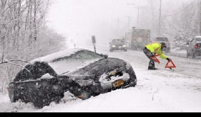 Nemo arriva negli Usa e lascia Ny al buio