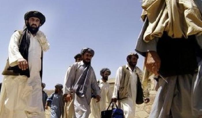 Poliziotto afghano spara contro i militari, è strage