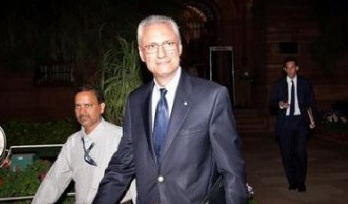 L'India blocca l'ambasciatore italiano: non lasci il paese