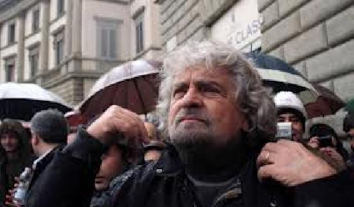 00A563-NEWS_80969 Grillo accusa i giornalisti: colpa loro se ci sono ancora i partiti