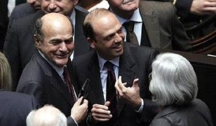 Sondaggi: cresce Pdl, Pd in picchiata