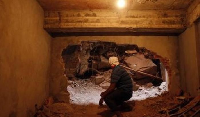 Crollo del palazzo a Dacca: due imprenditori arrestati