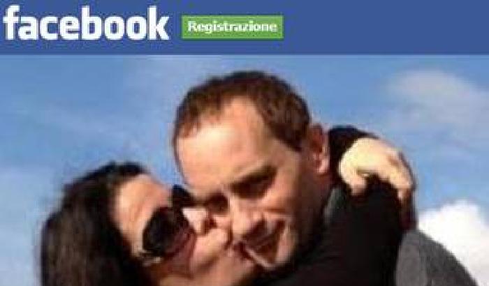 Uccide la moglie per gelosia e poi si spara