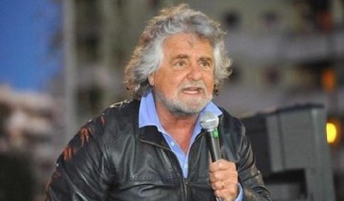 00B11C-NEWS_87294 Grillo interroga la Rete: sono io il problema?
