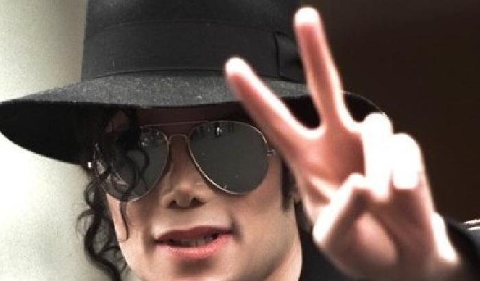 Michael Jackson comprò il silenzio delle vittime di abusi
