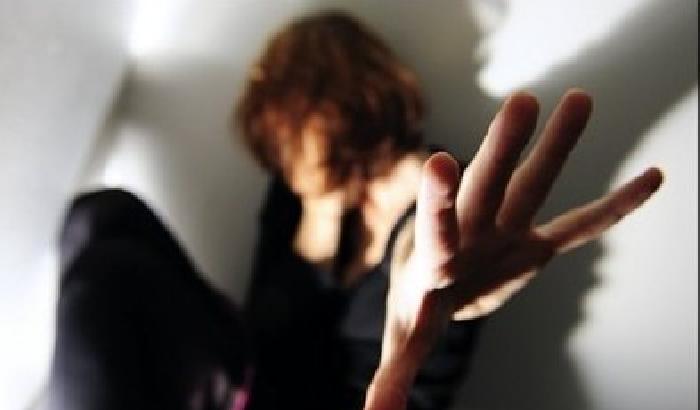 00B61F-NEWS_90166 Botte selvagge e morsi contro la moglie: arrestato a Catania