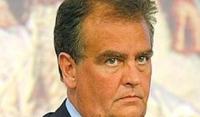 00B68D-NEWS_90411 Il coro delle reazioni: Calderoli si dimetta