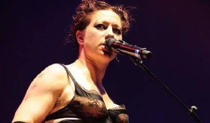 Amanda Palemer: nuda sul palco, protesta contro il Daily Mail