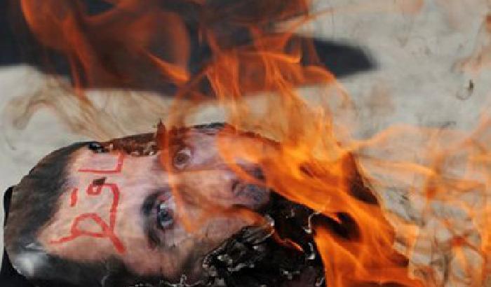 001B0B-siria La Francia accusa Assad: mandante dell'attacco chimico