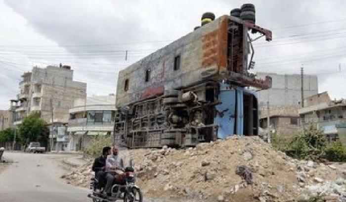 Il vescovo di Aleppo: intervento in Siria è un rischio di guerra mondiale