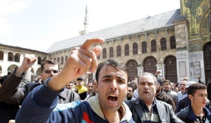 Gli abitanti di Damasco aspettano i raid «umanitari»