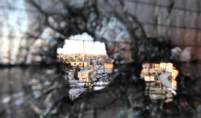 Parigi lancia l'ultimatum ad Assad: entro 15 giorni consegni l'arsenale