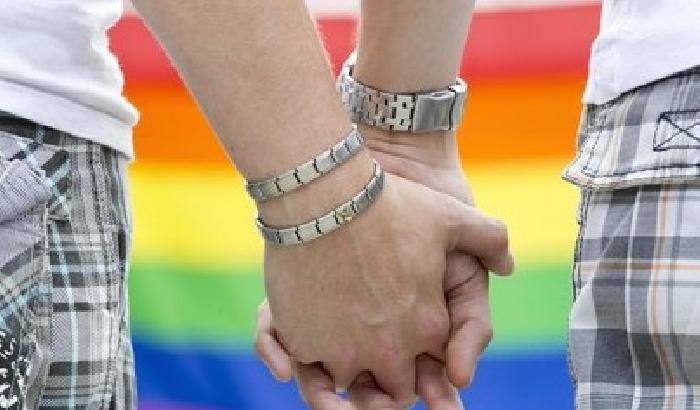 Amnesty bacchetta l'Italia e l'Ue: contro l'omofobia non fate abbastanza