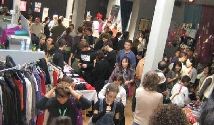 Fa shopping con un feto in borsa: 17 enne fermata a New York