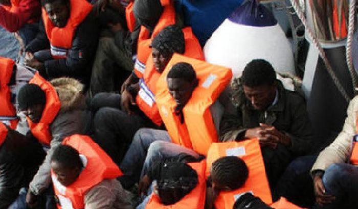 Altri 150 migranti soccorsi a sud di Lampedusa