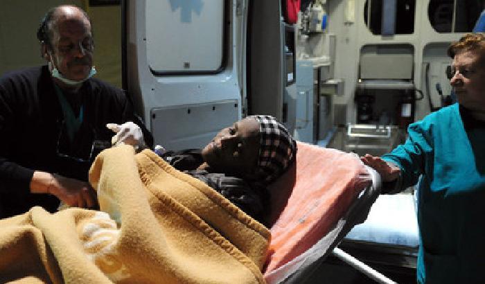 Partorì sul molo di Lampedusa: accolta da una famiglia siciliana