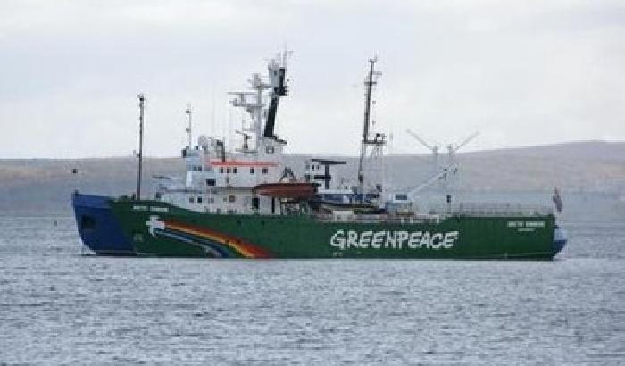 La Rai segua l'udienza per il la sequestro della nave di Greenpeace