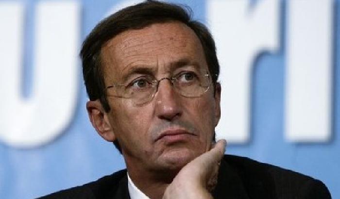 00C7B4-NEWS_100788 Fini fa retromarcia: la legge sull'immigrazione va modificata