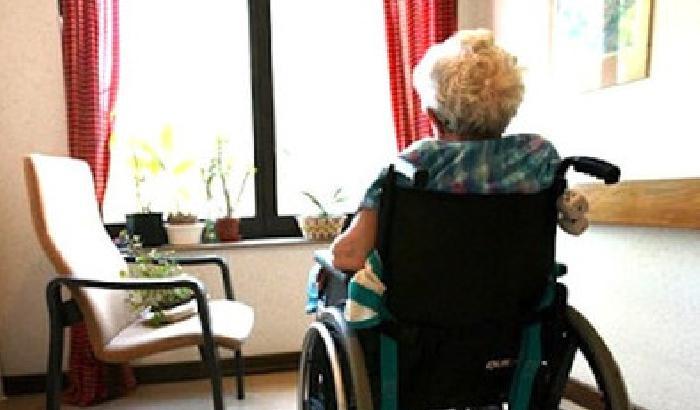 Farmaci e cibi scaduti: i Nas sequestrano 18 strutture per disabili in tutta Italia