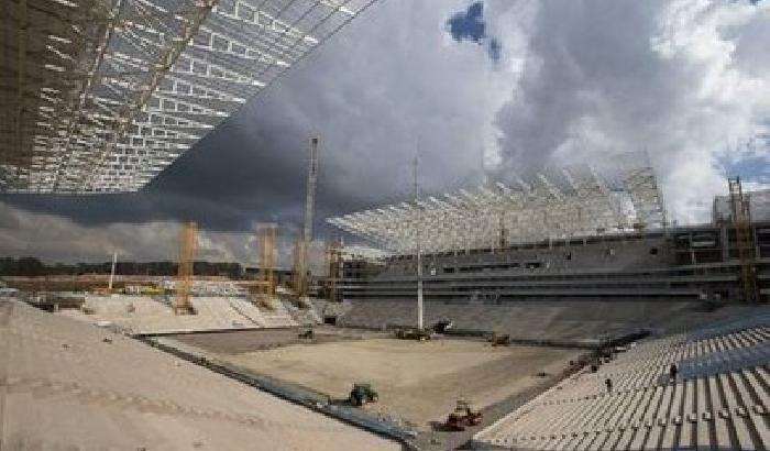Brasile: 3 morti in un crollo nello stadio dei mondiali