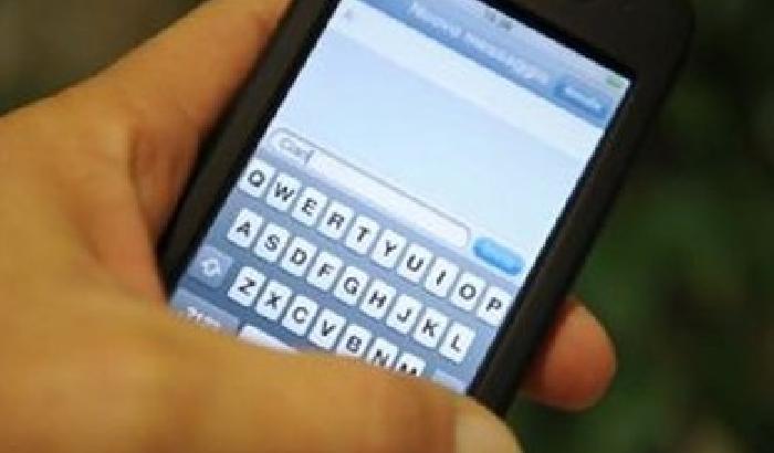 Frasi offensive su facebook contro i gay: fermato stalker riminese