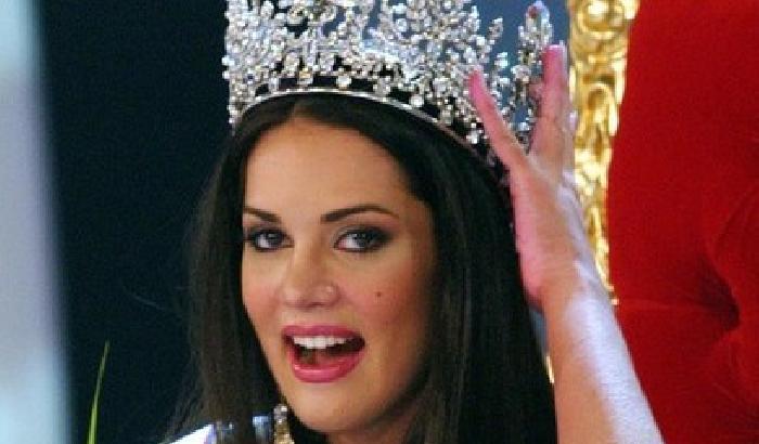 00CFE8-NEWS_105461 Venezuela, i ministri si dimettono dopo l'omicidio della Miss