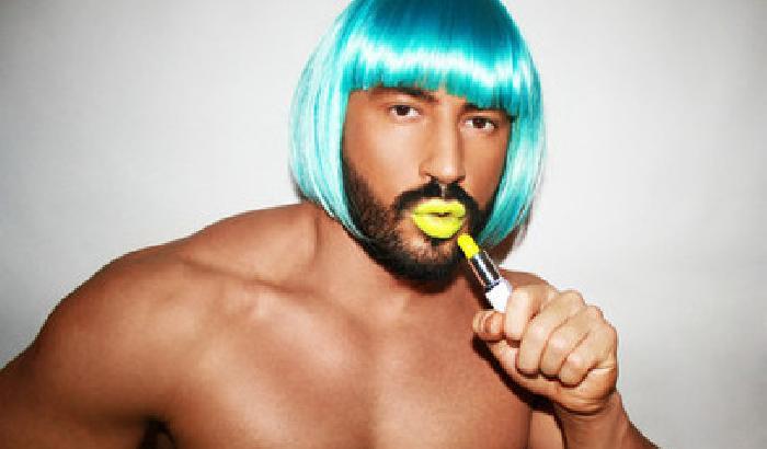 00D054-NEWS_105705 La storia di Petel, l'artista gay perseguitato in Russia